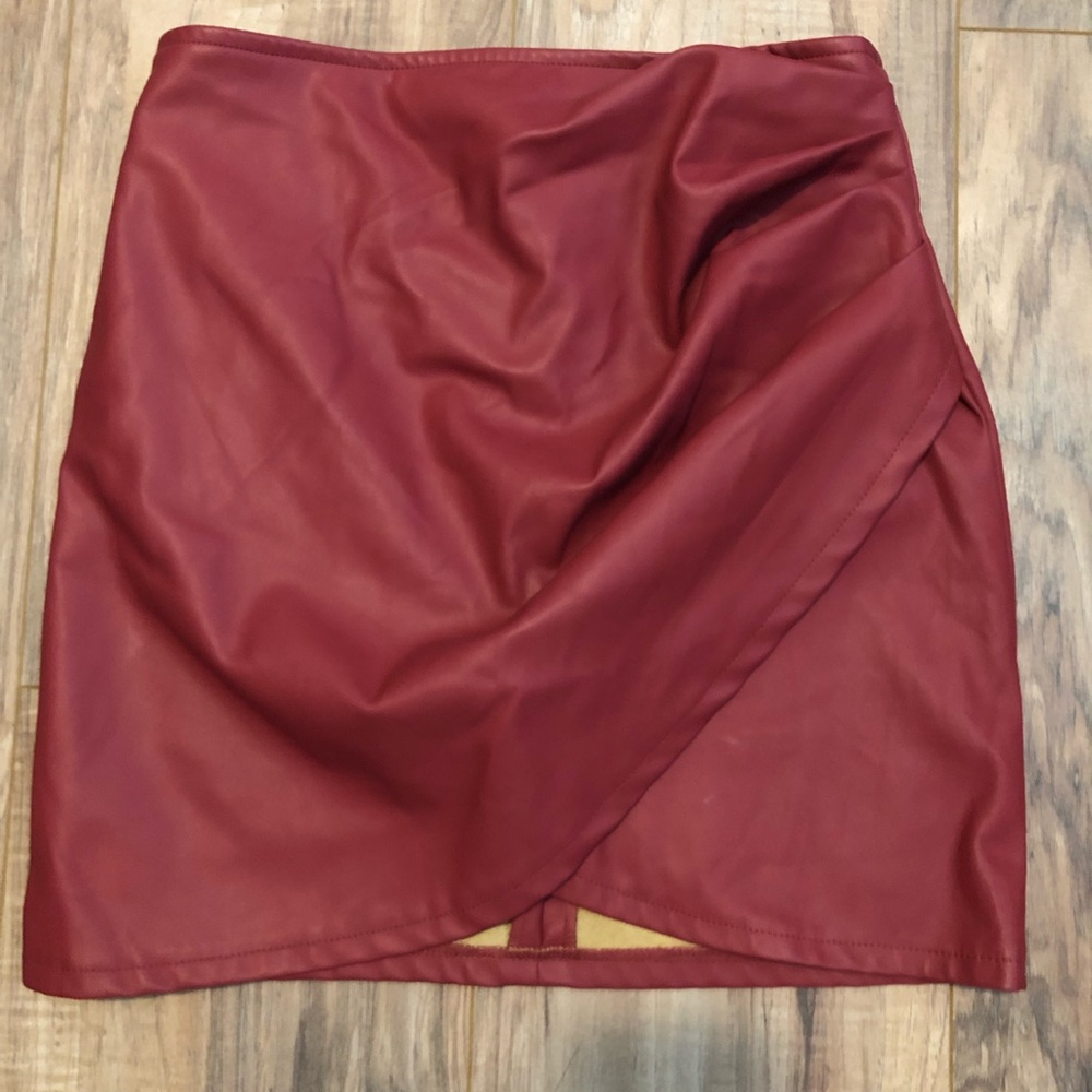 Leather-like skirt
